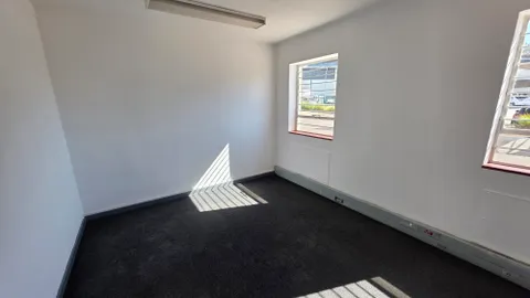 Knightsgate Industrial Park, 2 Jonas Rd, Germiston has a 566m² Industrial Unit Available To Let (14)